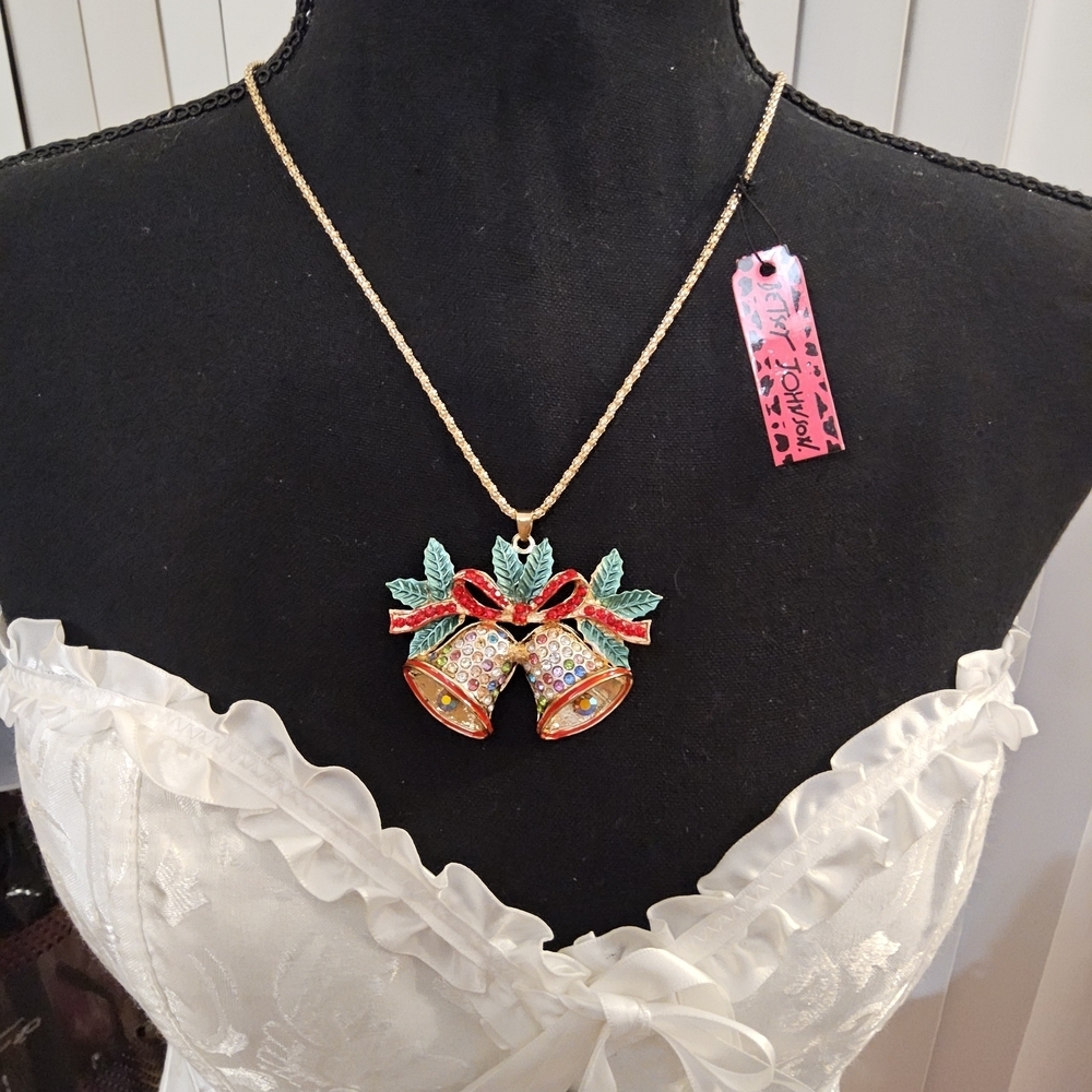 Festive Bell Pendant Necklace